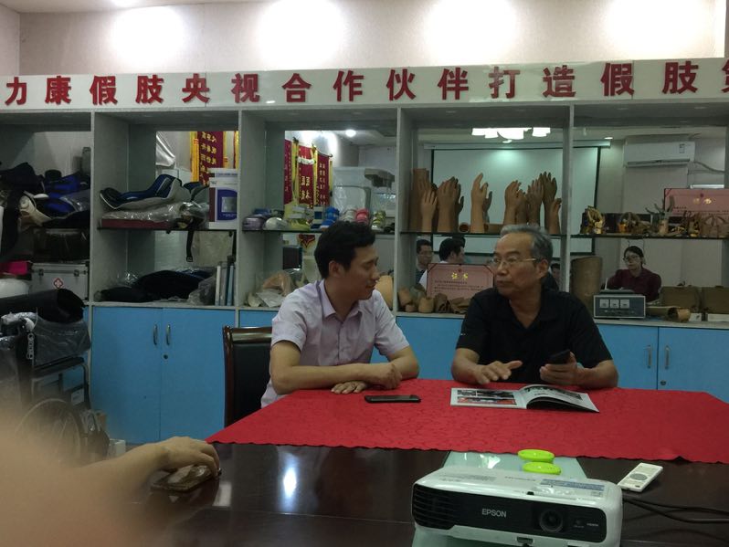 熱烈歡迎張會(huì)長到我公司蒞臨指導(dǎo)(圖3)